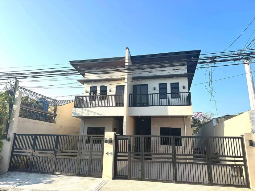 HOUSE and LOT for SALE Pilar Village Las Pinas