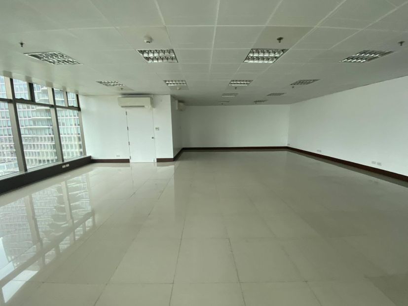 For Rent: The Trade & Financial Tower - Office Space, 149 Sqm., 32nd St ...