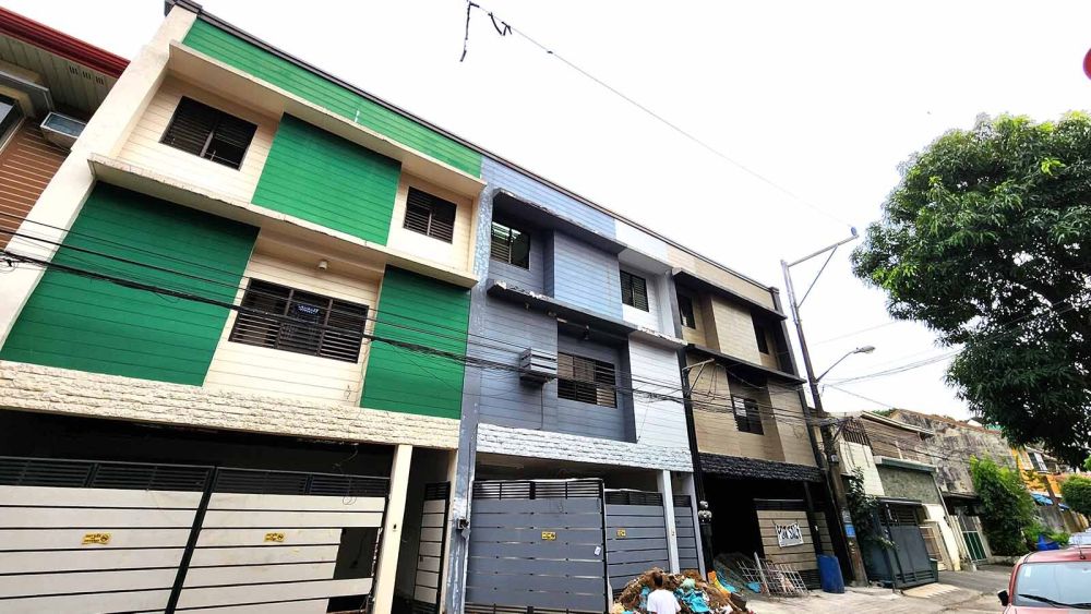 Townhouse for sale in New Intramuros Village Old Balara Commonwealth ...