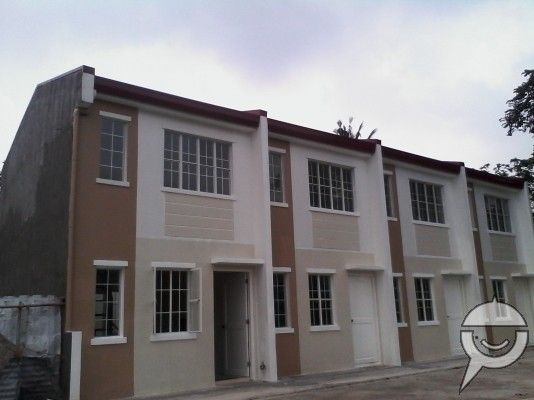 QC Townhouse Near Zabarte Rd., SM Fairview