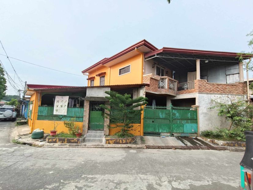 2 story Corner house for sale in Golden City Subd. Santa Rosa Laguna