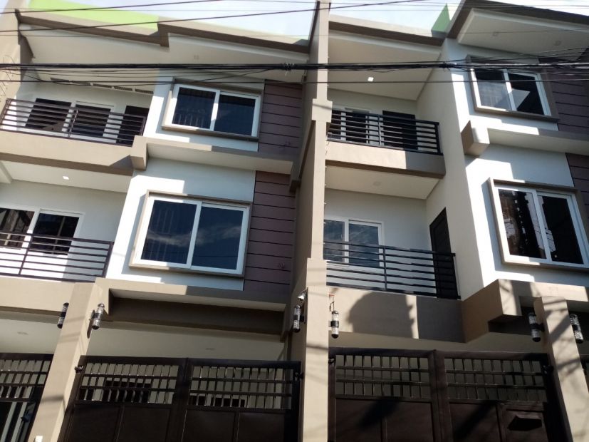 Townhouse in Quezon City Anonas LRT station St.Joseph Church - MP