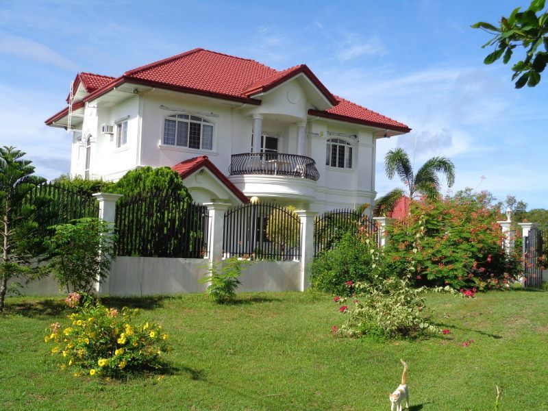 Beach House Reluctant Sale, Batangas, Philippines