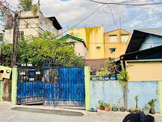 242 sqm Lot for Sale with Old Structure in East Rembo, Makati City