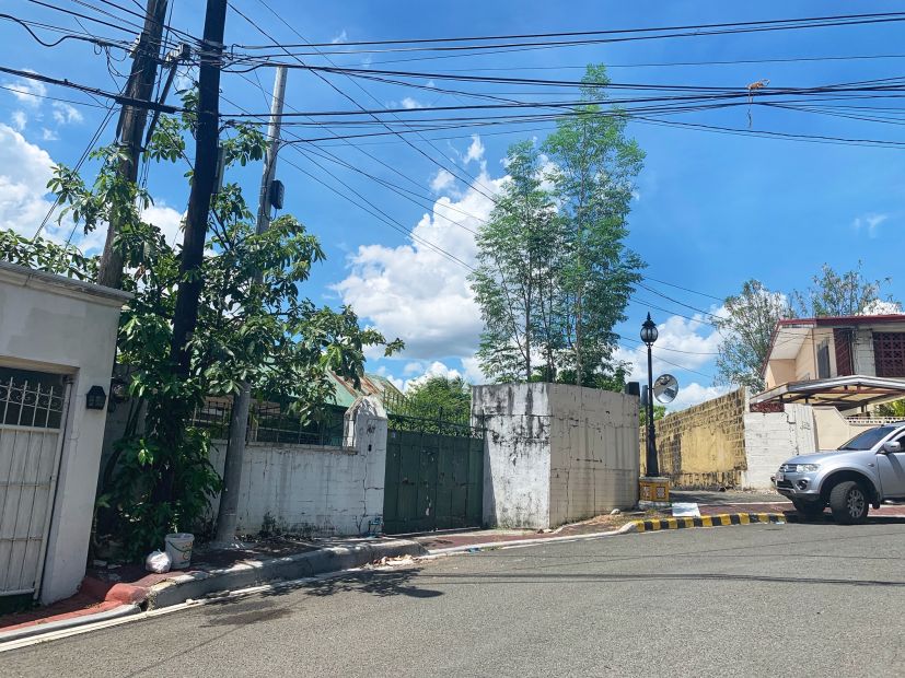 For Sale 687 sqm Vacant Lot St. Ignatius Village, C5 E Rodriguez Quezon ...