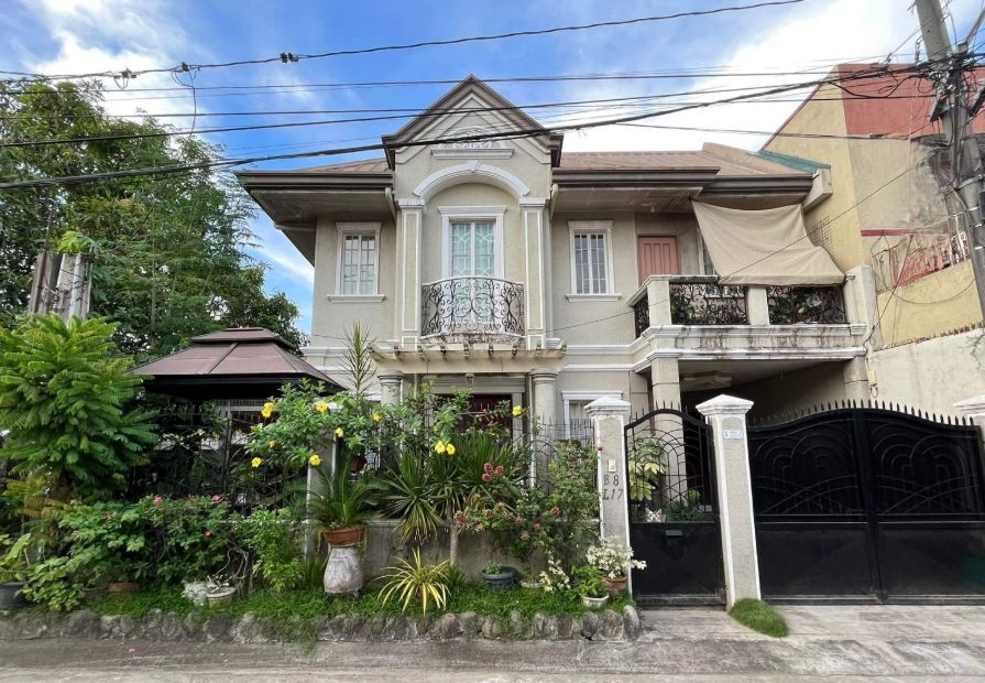 House and Lot for Sale in Metroville Subd., Santa Rosa, Laguna