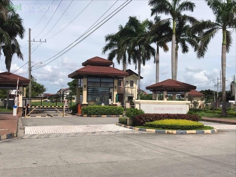 Premium Lot at Grand Meadows - Antel Grand Village - 84sqm