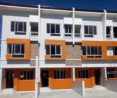 Pulang Lupa Uno Las Piñas 3 Bedroom Townhouse for Sale 5.850M -AJCP