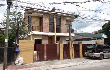 House and lot For Sale in Concepcion Uno with Balcony | MyProperty