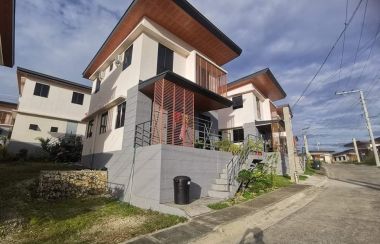 House and lot For Sale in Cabadiangan , Compostela