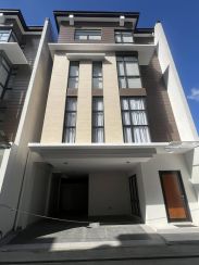 Townhouse For Sale in Cenacle Drive Tandang Sora Quezon City with ...