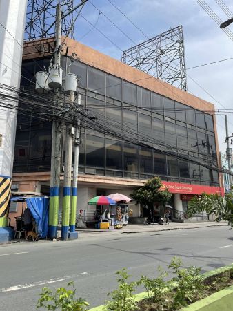 4 Floor Building beside Emilio Aguinaldo Highway with Penthouse and Parking