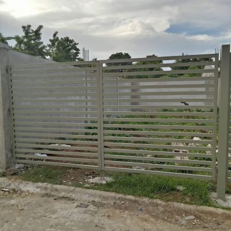 160 sqm Vacant Lot for Lease with Fence