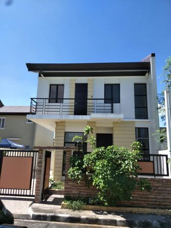 3 Bedroom Fully Furnished House in Kawit Cavite