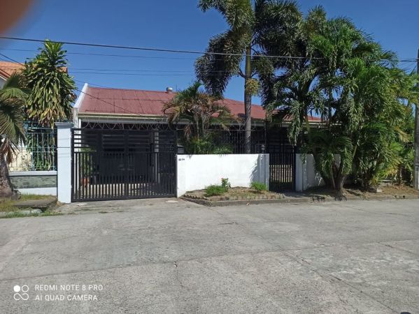 For sale House and Lot in Anunas Angeles - 4 Bedroom