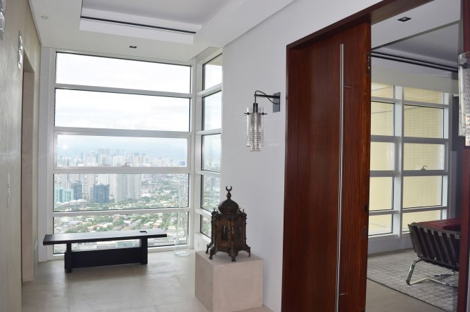 luxury 2 bedroom condo with views galore for sale at discovery primea, makati