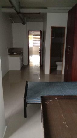Rooms for Rent 5-minute walk to Araneta Business District