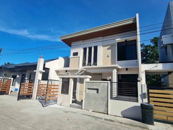 NEWLY BUILT TWO STOREY HOUSE IN WESTWOOD ILOILO