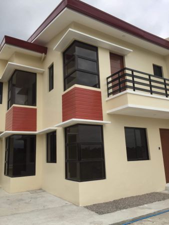 FOR LEASE: 3 Bedroom Duplex House in Governor’s Drive, Sabang, Cavite
