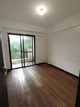 For Sale: 2 Bedroom Condo at Verawood in Acacia Estates, Taguig City