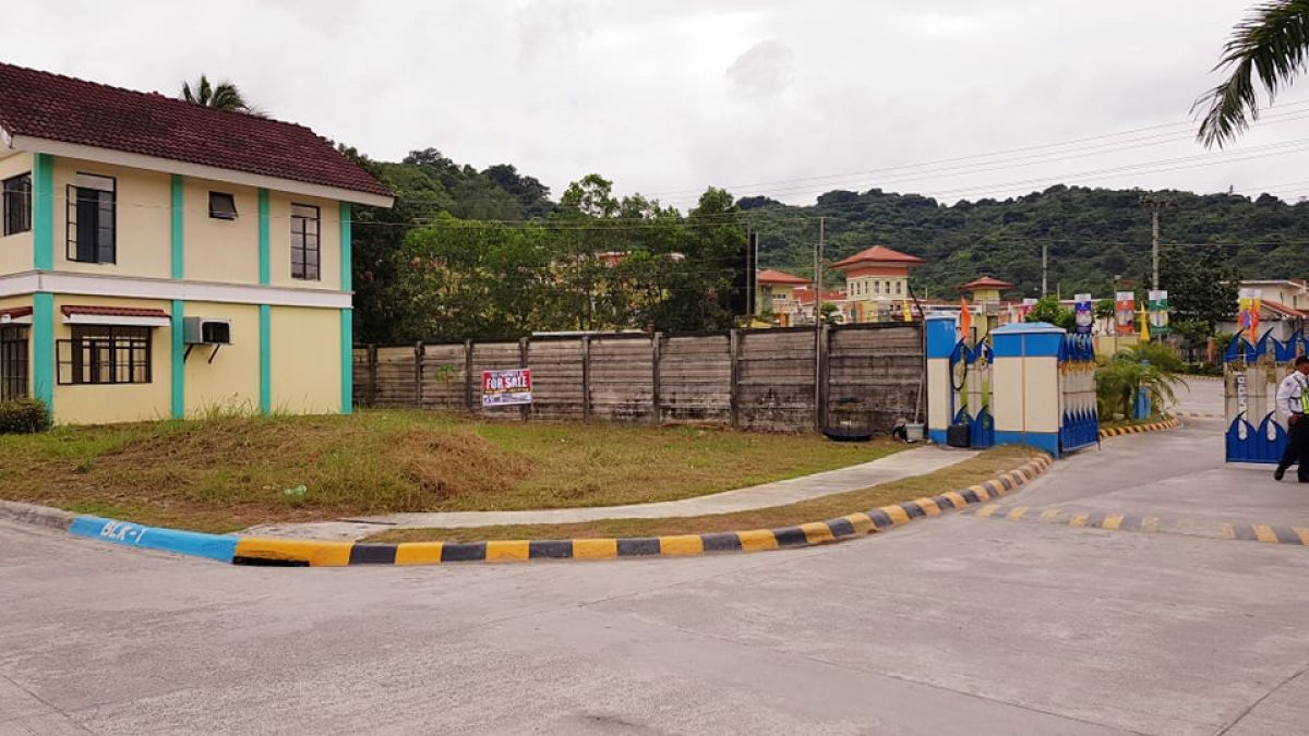 159 sq.m. Corner Prime Lot in Susana Executive Village Subic Zambales