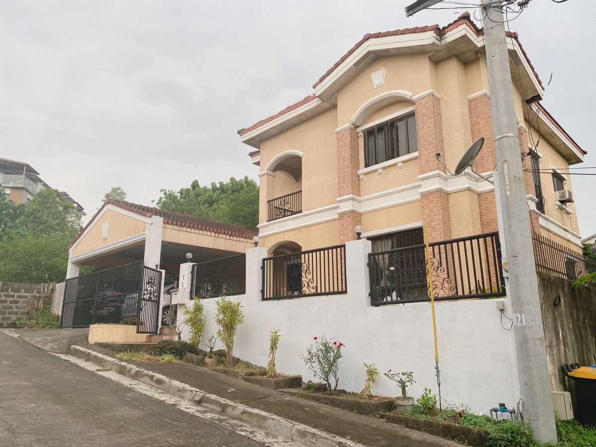 VISTA REAL CLASSICA 1 HOUSE FOR RENT BRGY BATASAN HILLS QUEZON CITY