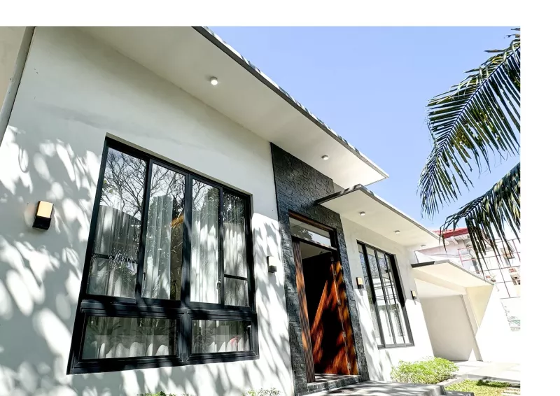 Luxurious Bungalow House for Sale in Philam Village, Las Pinas City