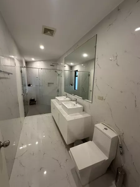 White Plains House and Lot FOR SALE