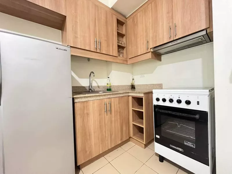 160 Legazpi Street, Legazpi Village, Makati, 1229 Kalakhang Maynila