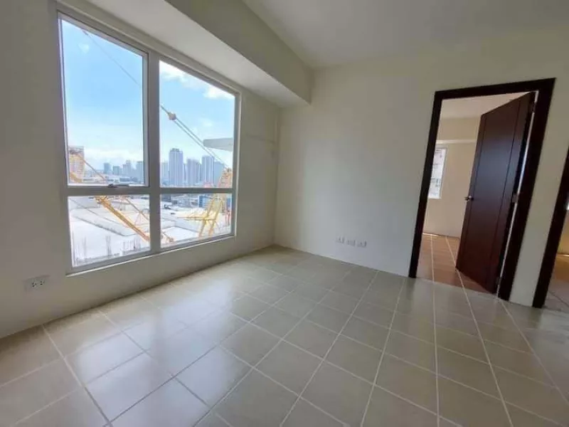 Last Unit Studio Condo in Mandaluyong Link to MRT Boni Station