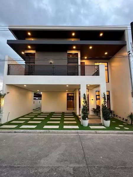 MODERN HOUSE WITH DIPPING POOL NEAR CLARK FOR SALE