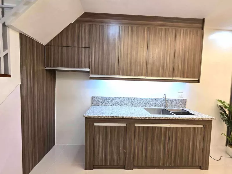2 Storey Tandang Sora Townhouse For Sale near Congressional Rd Visayas Ave SD