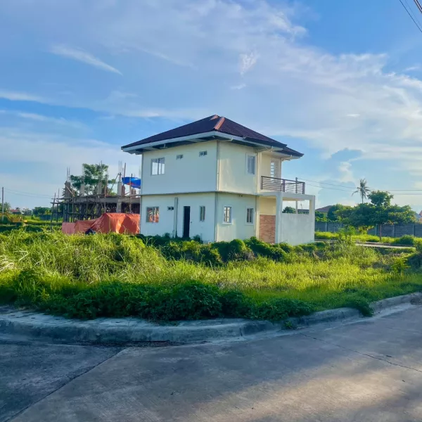 Corner Lot for Sale!