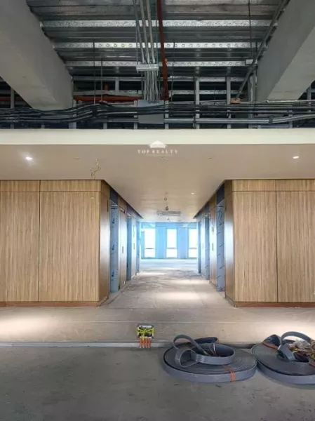 675 SQM Warm Shell Office Space for Rent in Batangas