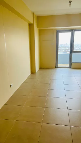 Corner 2BR with balcony in Avida Towers Asten T3 in Makati CBD for lease