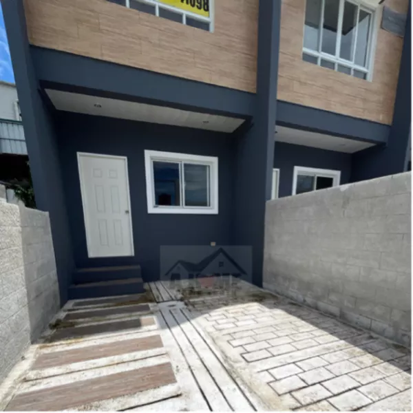 Brand New Townhouse in Barangay Sun Valley Parañaque (near SM Bicutan) For Sale