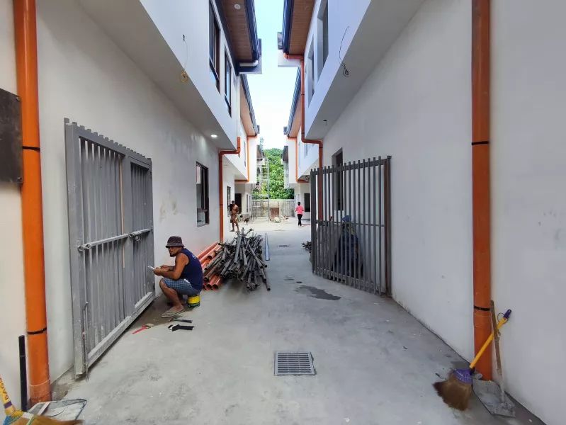 Modern Townhouse For sale in East Fairview Quezon City near Pearl Drive rg
