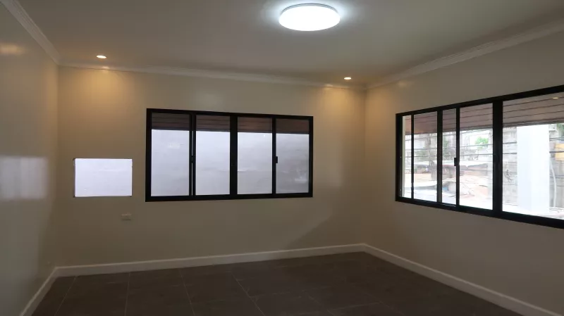 5BR Bungalow 740sqm 5-car Beverly Hills Sudlon Lahug Cebu