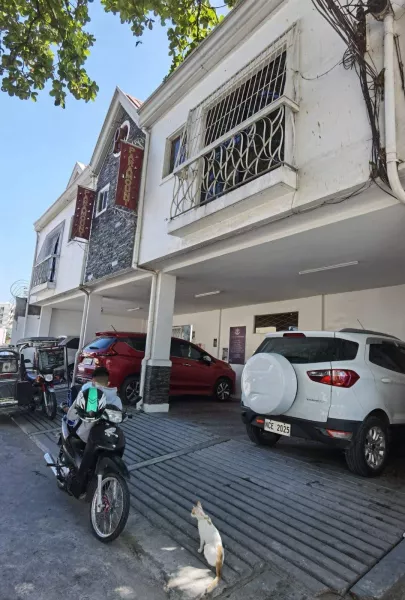 Townhouse for sale in Kandi Paramount in Angeles City just beside Kandi Condos