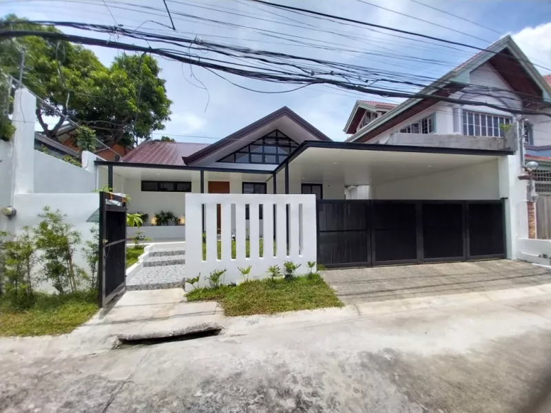 For sale Modern Design Bungalow House in BF Resort Las Piñas City