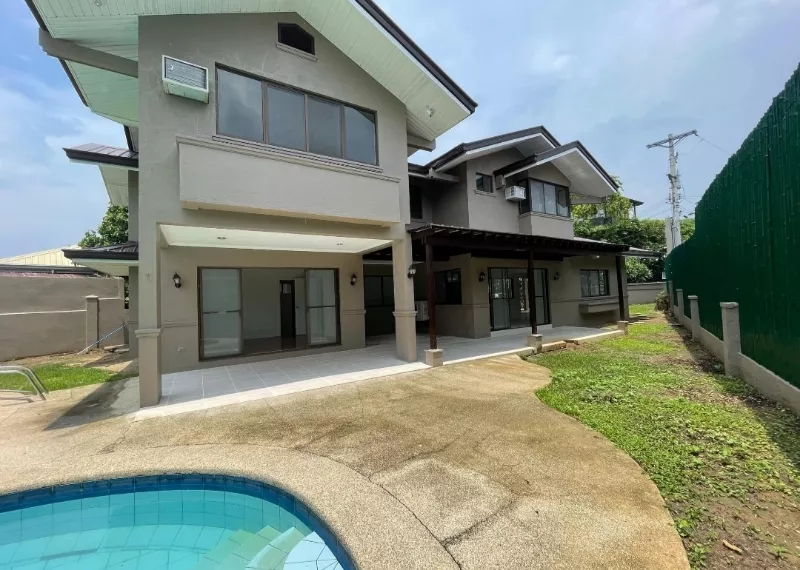 House for rent in Cebu City,Ma. Luisa with s.pool