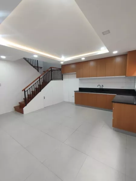 3 storey modern townhouse w/ attic in Quezon City RNR