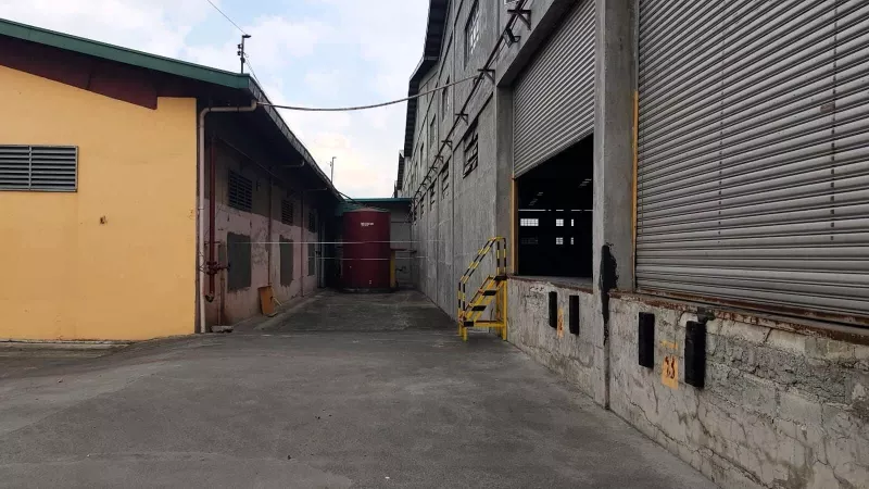 Check out this warehouse for lease in Mapulang Lupa, Valenzuela City, convenient