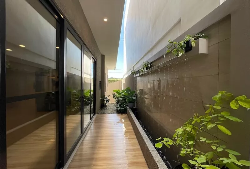 FOR SALE Four Storey Duplex House AFPOVAI, Taguig City
