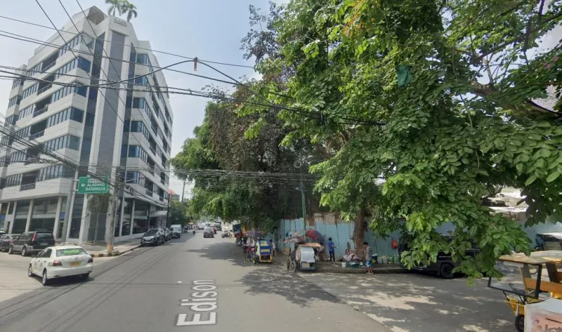 COMMERCIAL CORNER LOT MAKATI