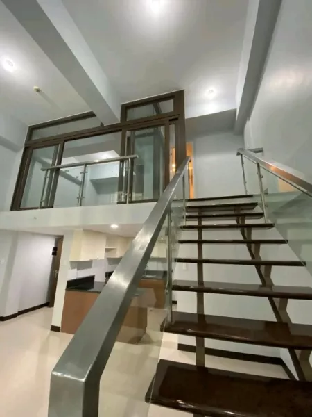 1 Bedroom condo unit loft type with Balcony