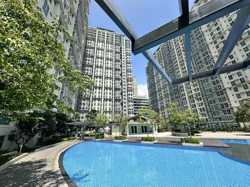 Affordable 2 Bedroom in Makati near Pasay BGC NAIA and Major Malls.