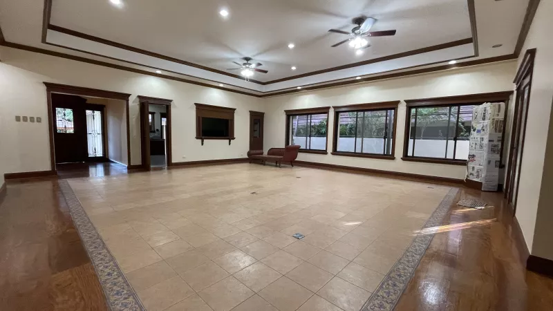 Ayala Alabang Renovated Bungalow 3 Bedroom House for Rent Alabang Muntinlupa