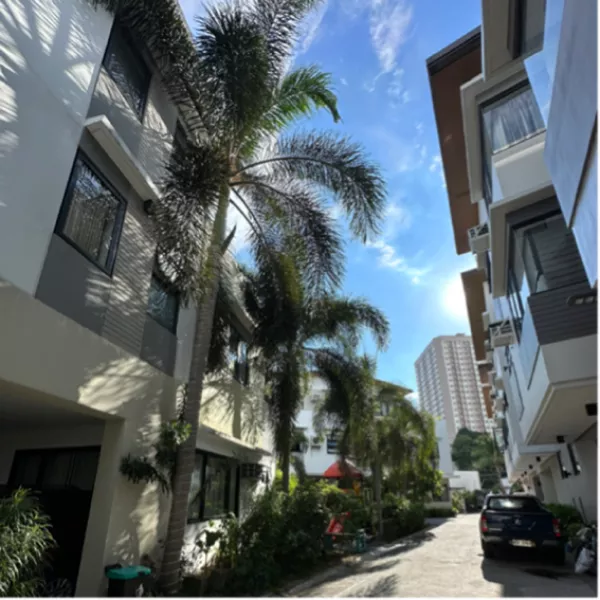 Modern Townhouse For Sale in New Manila