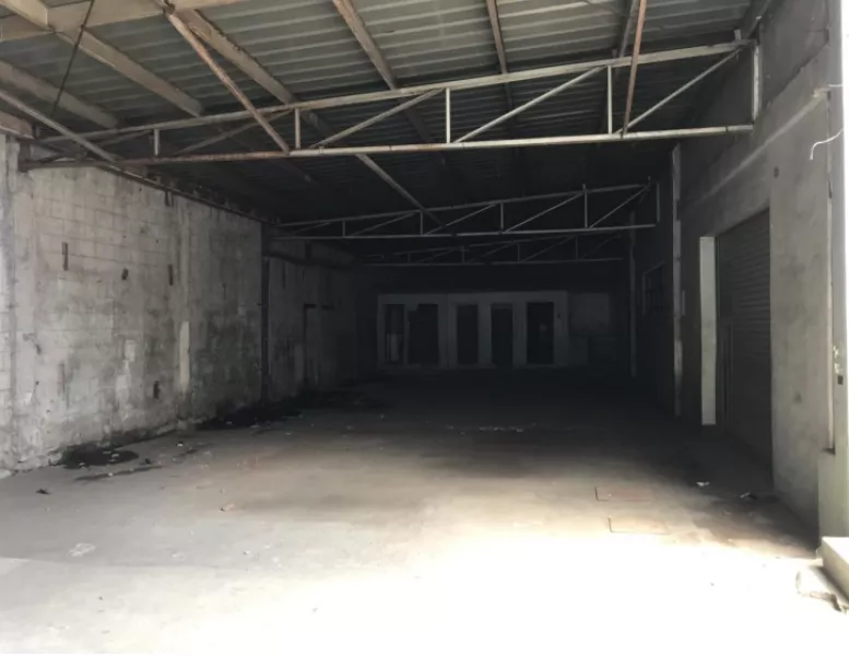 For Rent| 396 sqm Warehouse in Carmona